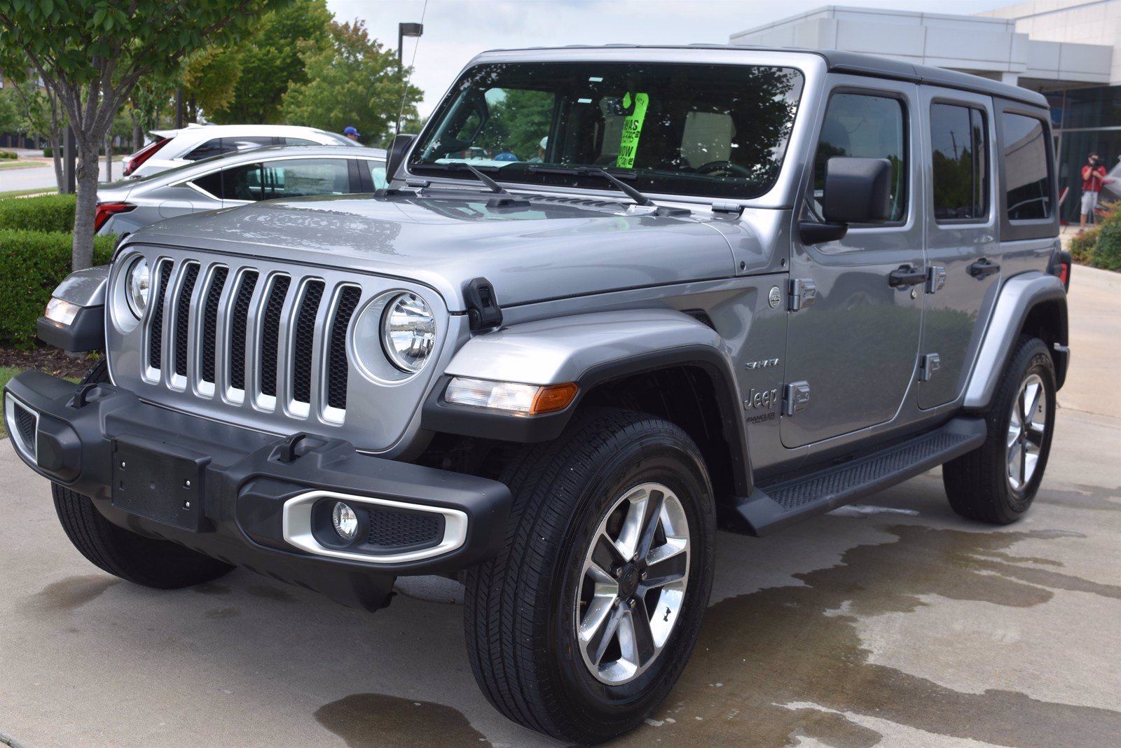 Pre-owned 2019 Jeep Wrangler Unlimited Sahara 4wd Convertible In 