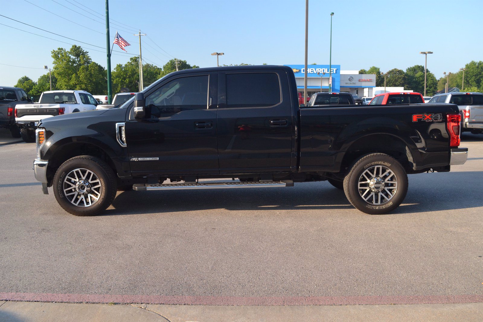 Pre-Owned 2019 Ford Super Duty F-250 SRW Lariat 4WD Crew Cab Pickup In ...