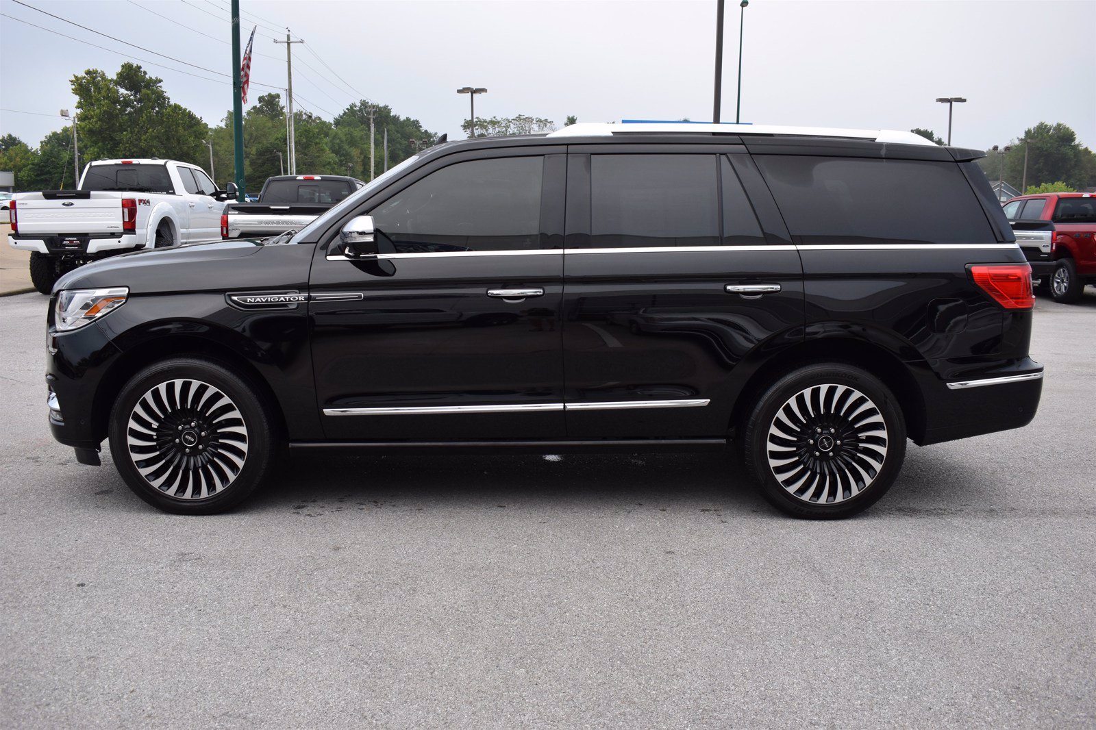 Pre-Owned 2018 Lincoln Navigator Black Label 4WD Sport Utility in ...